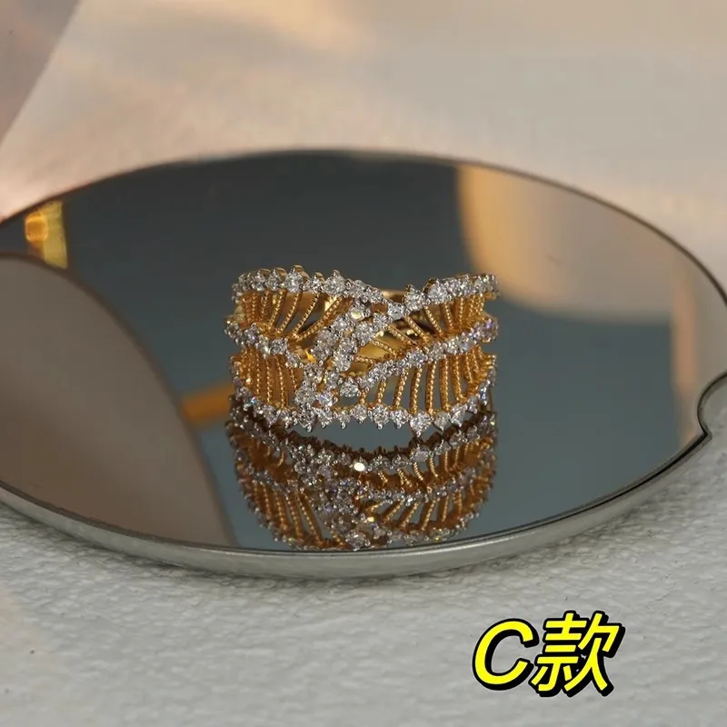 Foydjew Italian Vintage Jewelry Hollow Design Gold Color Rings Inlaid Zircon Elegant Banquet Party Accessories For Women