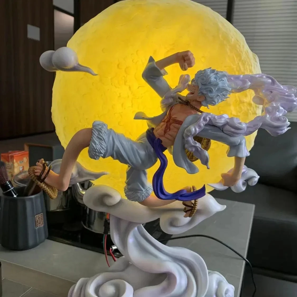14 cm ﻿ Figurka anime One Piece, Bóg Słońca Nika Luffy, model PVC, statuetka Monkey D. Luffy, ozdoba do pokoju, prezent urodzinowy dla dzieci.