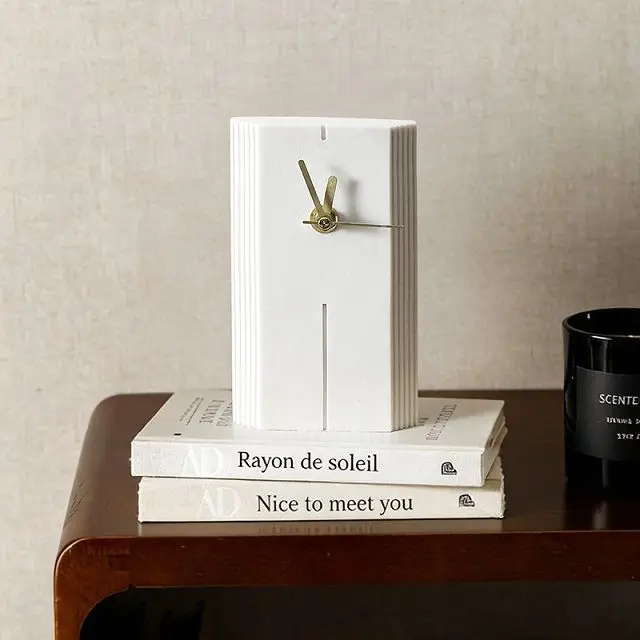 Medieval silent sun table clock sandstone Nordic desktop ornament home decoration modern living room high value clock