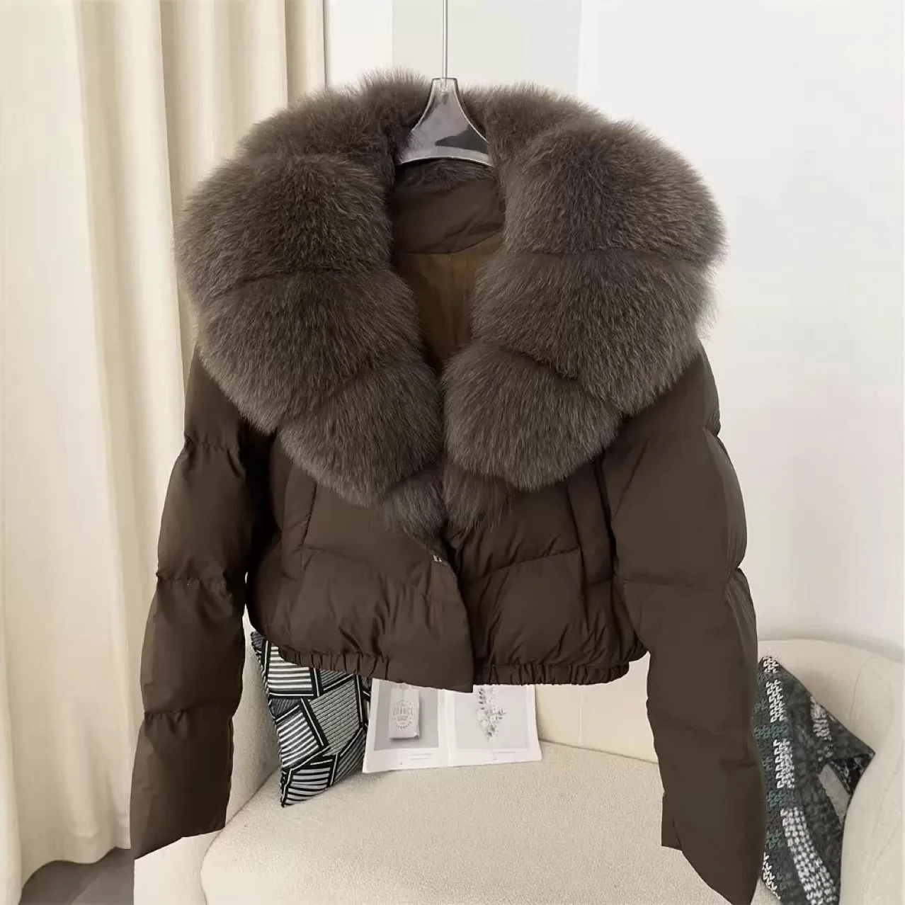 Luxury Thick Faux Fox Fur Collar Cropped Cotton Jacket Women Oversized Lapel Zip Up Short Warm Windproof Winter Outerwear Jacket