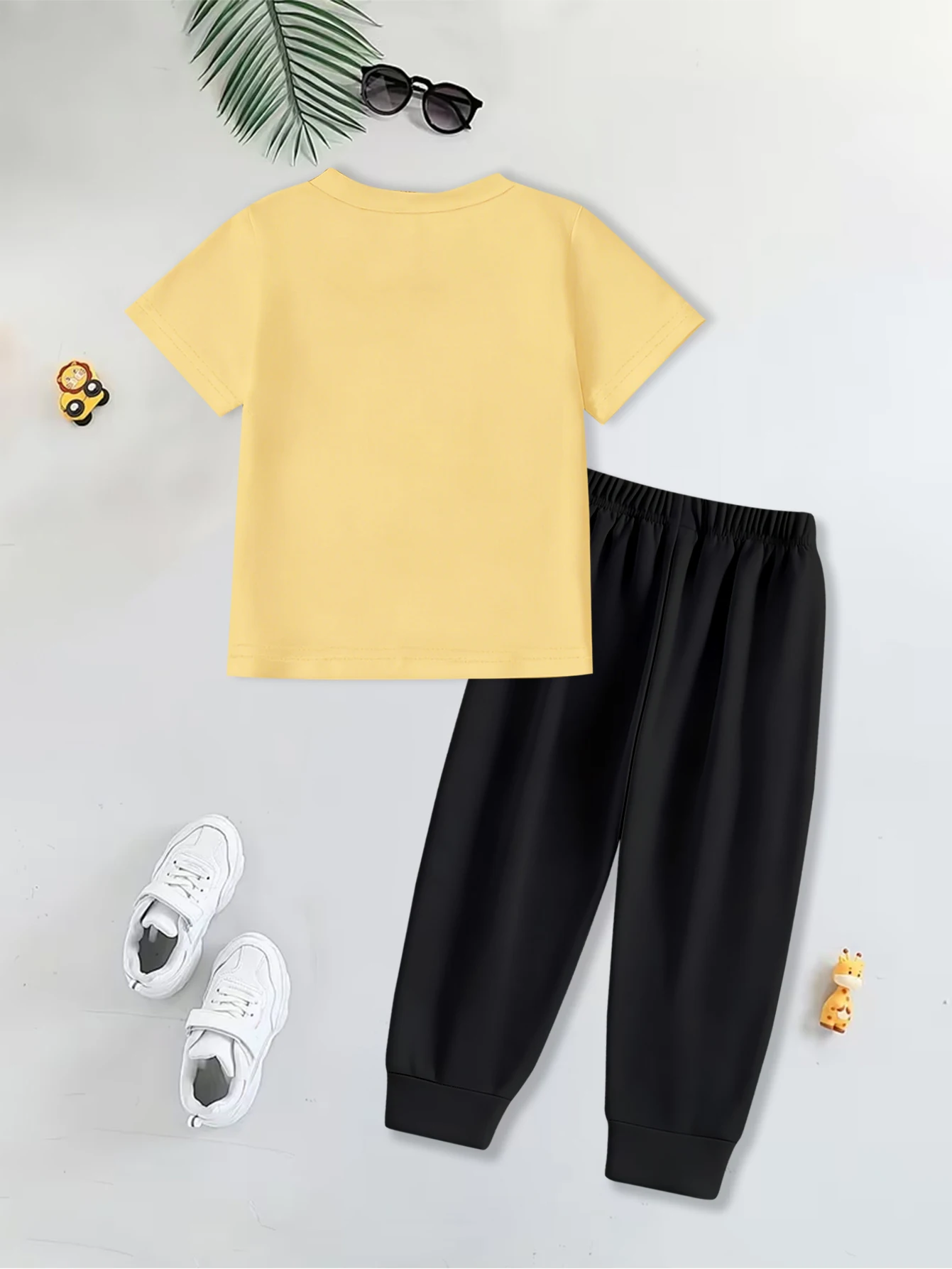 2 pieces: Boys Summer Casual Outfit Cartoon Sunglasses Bass Pattern Short Sleeve Sweatpants