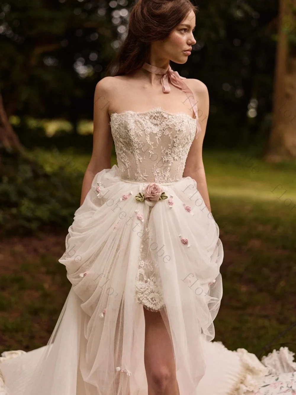 Customized Sweet White Strapless Wedding Dresses Lace Tulle Pink Rose Decor Asymmetrical Train Bridal Dress Romantic Women Gowns