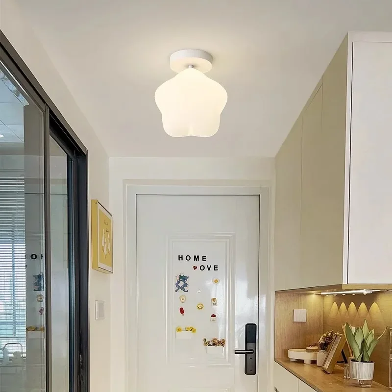 Minimalist Star Pendant Light Cream Color Cozy Bedroom Kids Room Study Lamp Guest Room Decor Nordic Style LED Hanging Lamps