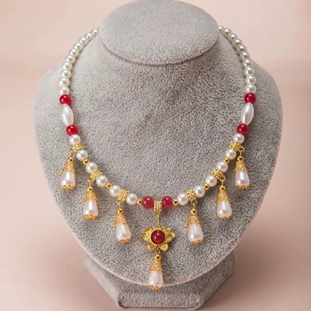 2024 The latest Chinese design hot body chain accessories Fashion multi-layer pearl necklace luxury accessories