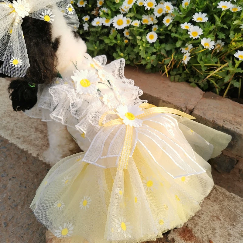 Imagem -05 - Vestidos Tutu Bordados Artesanais para Cães Pequenos e Médios Renda Amarela Vestido de Casamento Moda Margarida Roupas para Animais Cachorro Fofo