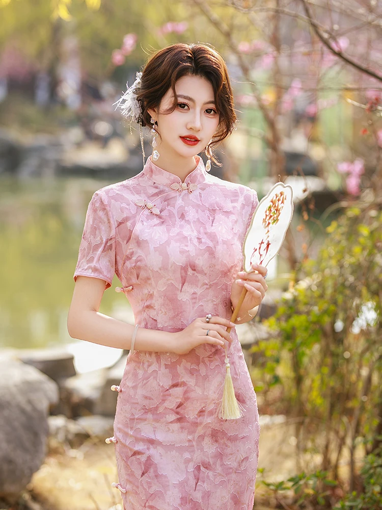 

Pink Young Sle Chinese New Version Daily Improved Bone Eating Girl Pink Young Mom plus Size Ele Long Qipao