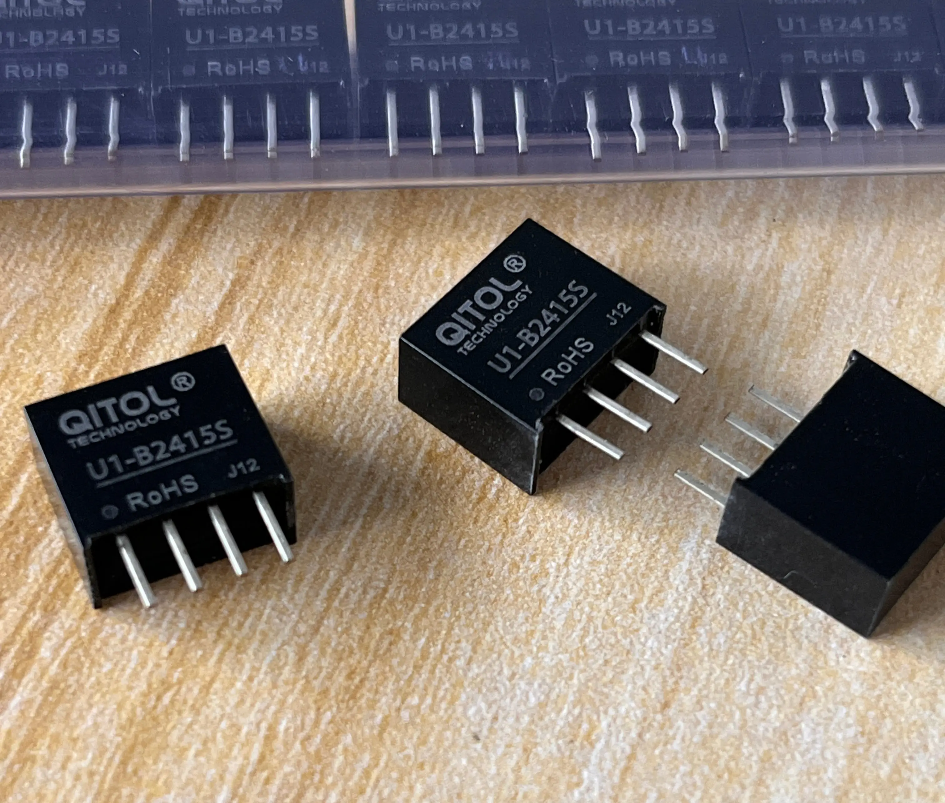 

1W U1-B2415S-1WR3 Miniature DC-DC Power Converter 24V TO 15VDC Step-Down Switching Disconnector Module for Electronic Components