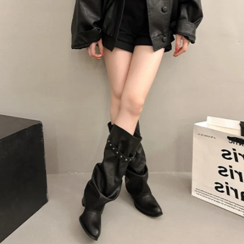 Damen-Slouchy-Stiefel mit Nieten und Metallschnalle, kniehoch, mit niedrigem Blockabsatz, Cowboy-Stiefel, Retro-Street-Fashion-Schuhe – Detail 7
