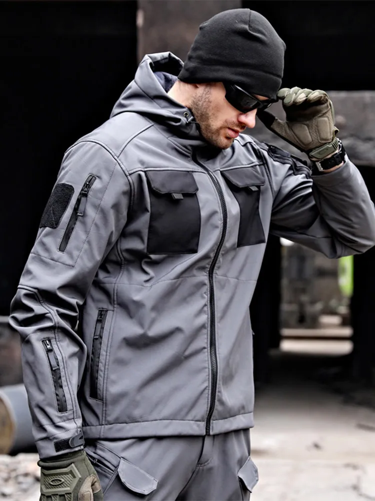 

2024 Beetle Invader Assault Coat Men Tactical Windbreaker Waterproof Outdoor Coats Autumn Shark Skin Warm Motorcycle Jacket