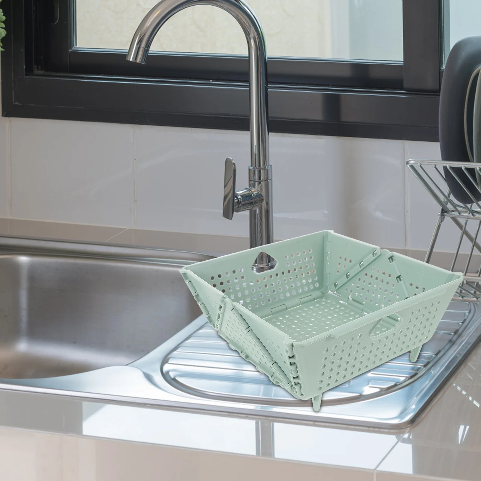 

Collapsible Fruit and Vegetable Drain Basket Plastic Wash Basin Foldable Kitchen Colander for Room Use