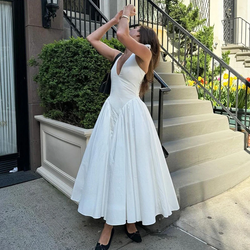 

Белое платье с глубоким V-образным вырезом и расклешенной юбкой, летнее вечернее платье миди с открытой спиной, элегантное женское длинное платье с облегающим лифом