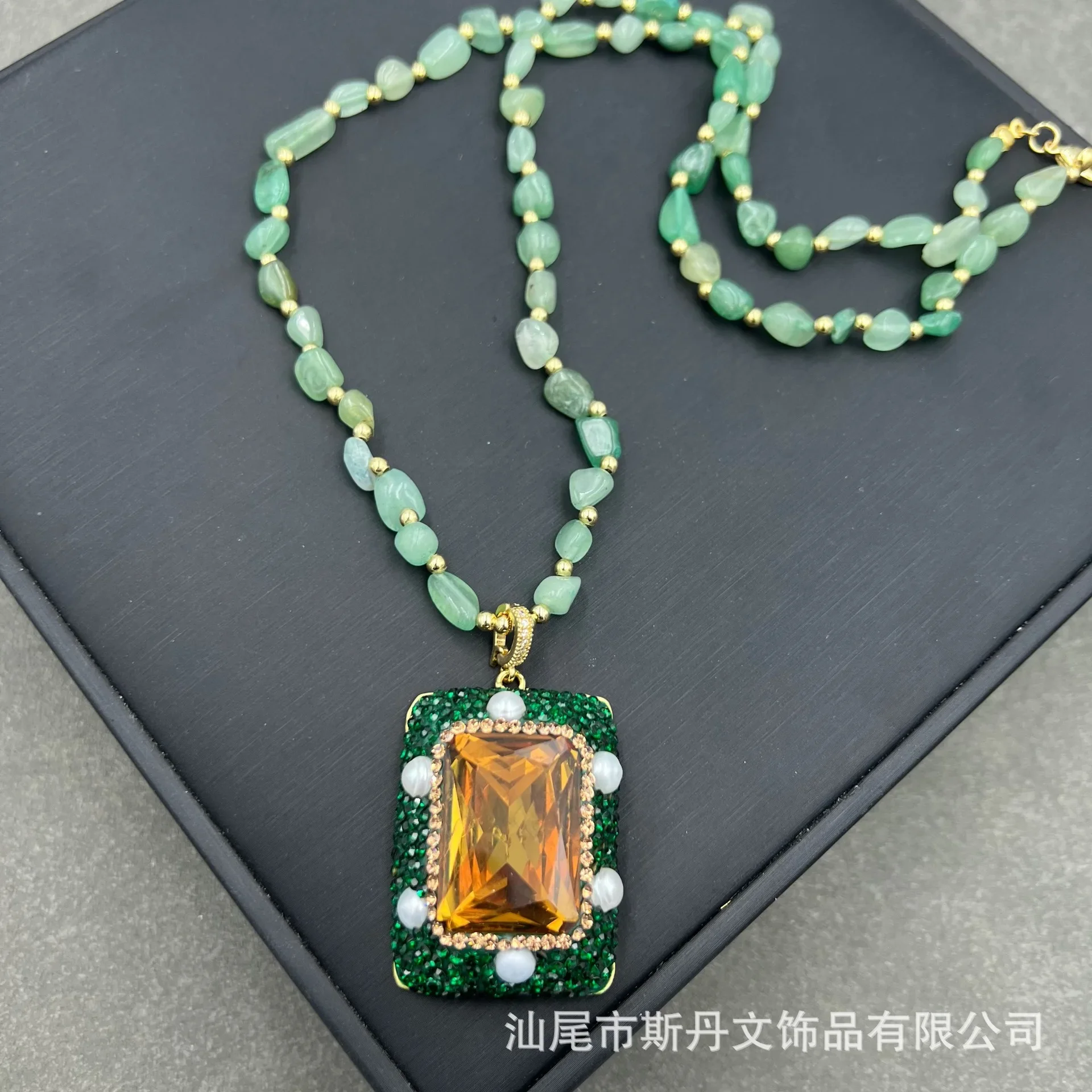 

New Turkish sultan stone inlaid baroque pearl sweater chain personalized niche color-changing stone necklace pendant