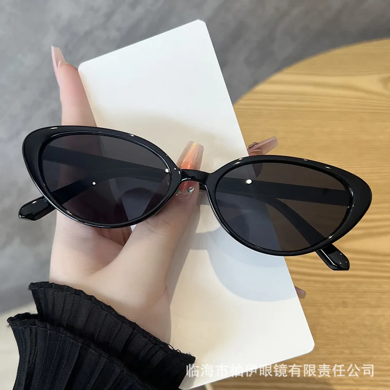 2026 New Retro Cat Eye Sunglasses Women Small Face Slim Triangle Shades UV400 Sweet Cool Y2K Streetwear