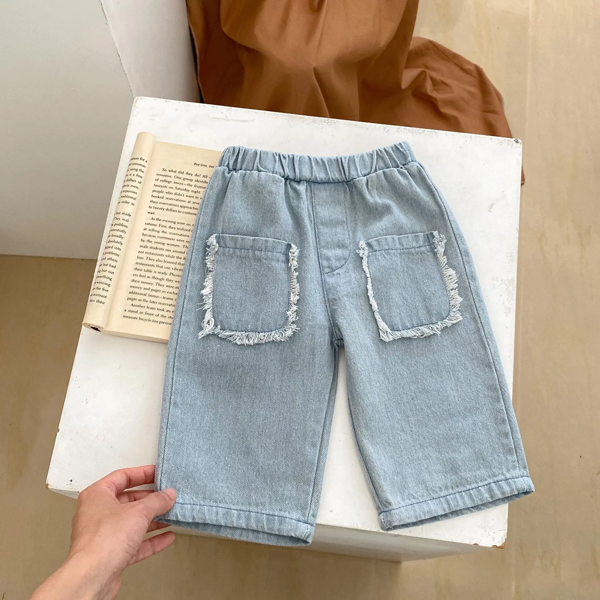 

Autumn baby pants, 0-3 year old girls with fur pockets and cotton denim cropped pants