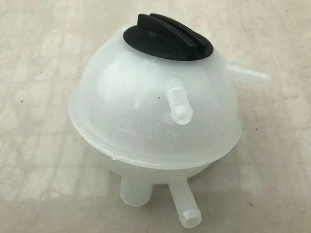 

T21-1311110 Coolant Reservoir Tank Assembly for Chinese CHERY TIGGO 5/7/5X/8 SUV 2.0L ARRIZO 7E