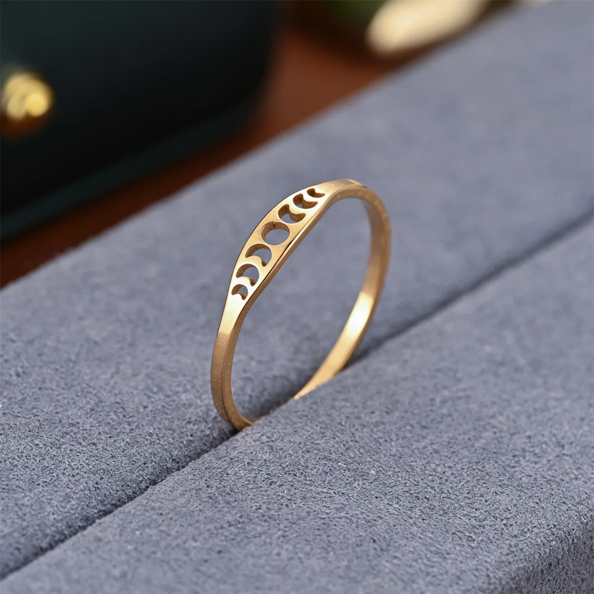 Stainless Steel Crescent Moon Phase Ring for Women 2025 Witch Amulet Jewelry Gift Skyrim Theme Wholesale