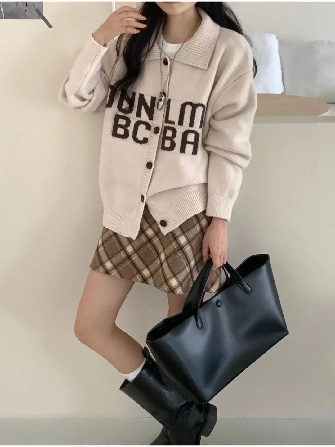 

Корейский вязаный кардиган Sle Long Sve, пальто с лацканами и вышивкой букв, утягивающая юбка, верхняя одежда, мягкая и удобная свободная посадка