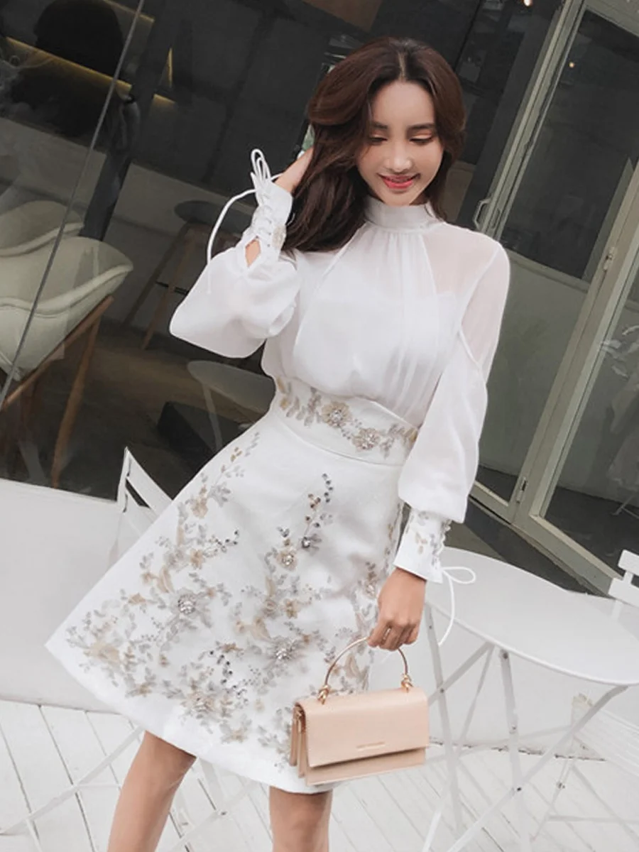 

Elegant White Top And Sequin Skirt Two-Piece Set for Women Fashionable Slimming French Style Dressing for Various Occasions