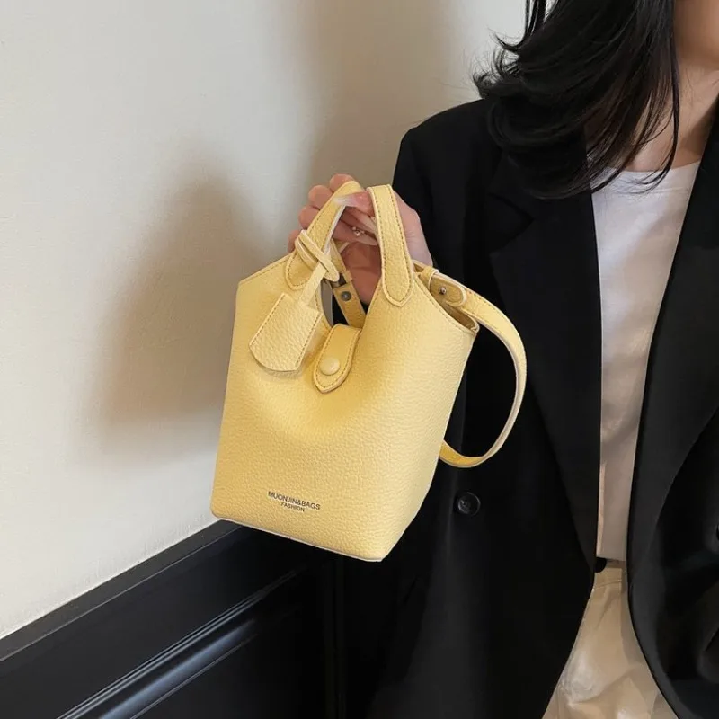 Chic Luxury Diaper Bag Women's Elegant Crossbody Handbag Designer Leather Tote Minimalist Vintage With Ample Room Inside