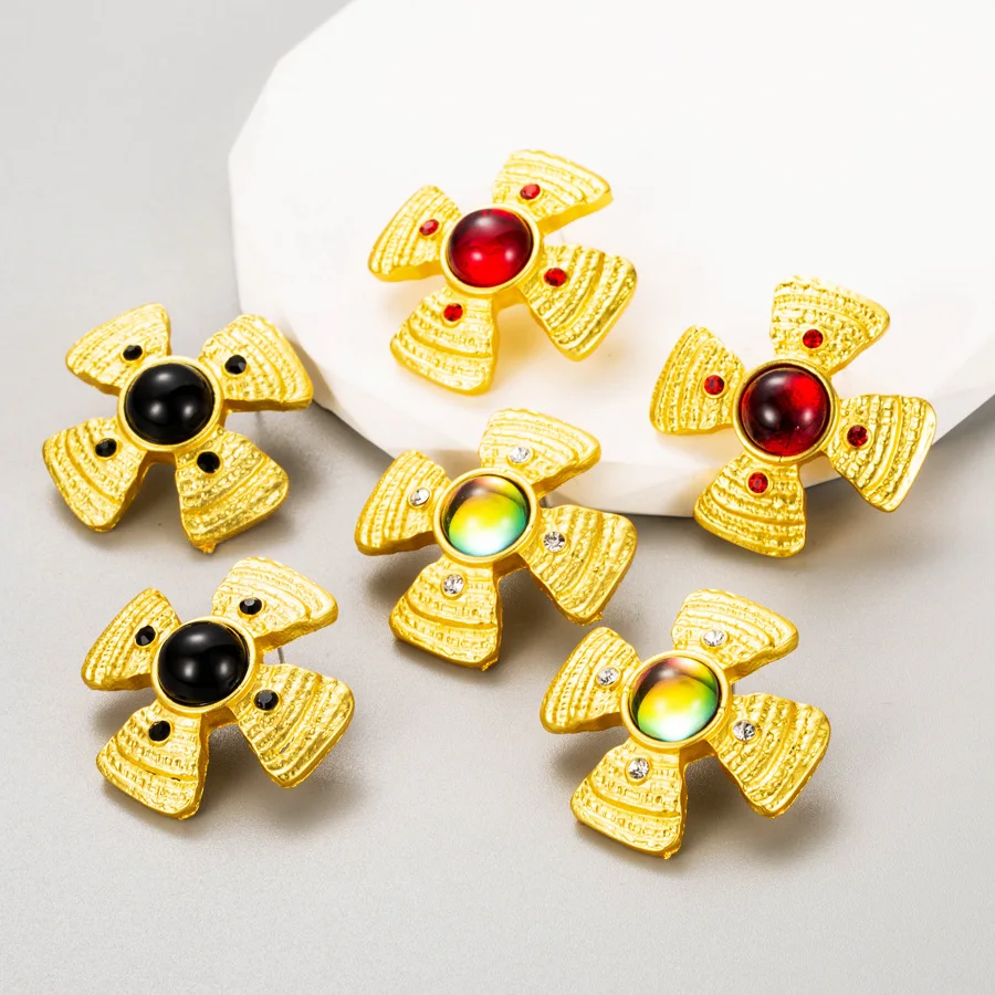 Medieval temperament, high-end earrings, alloy inlaid resin cross, antique gold-plated earrings, simple light luxury antique ear