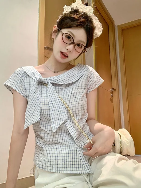 

Sweet Cute Style Women's Slim Fit Short Sleeve Shirt Summer 2025 New Fashion Belted Versatile Top Korean Commute Style Polyes...