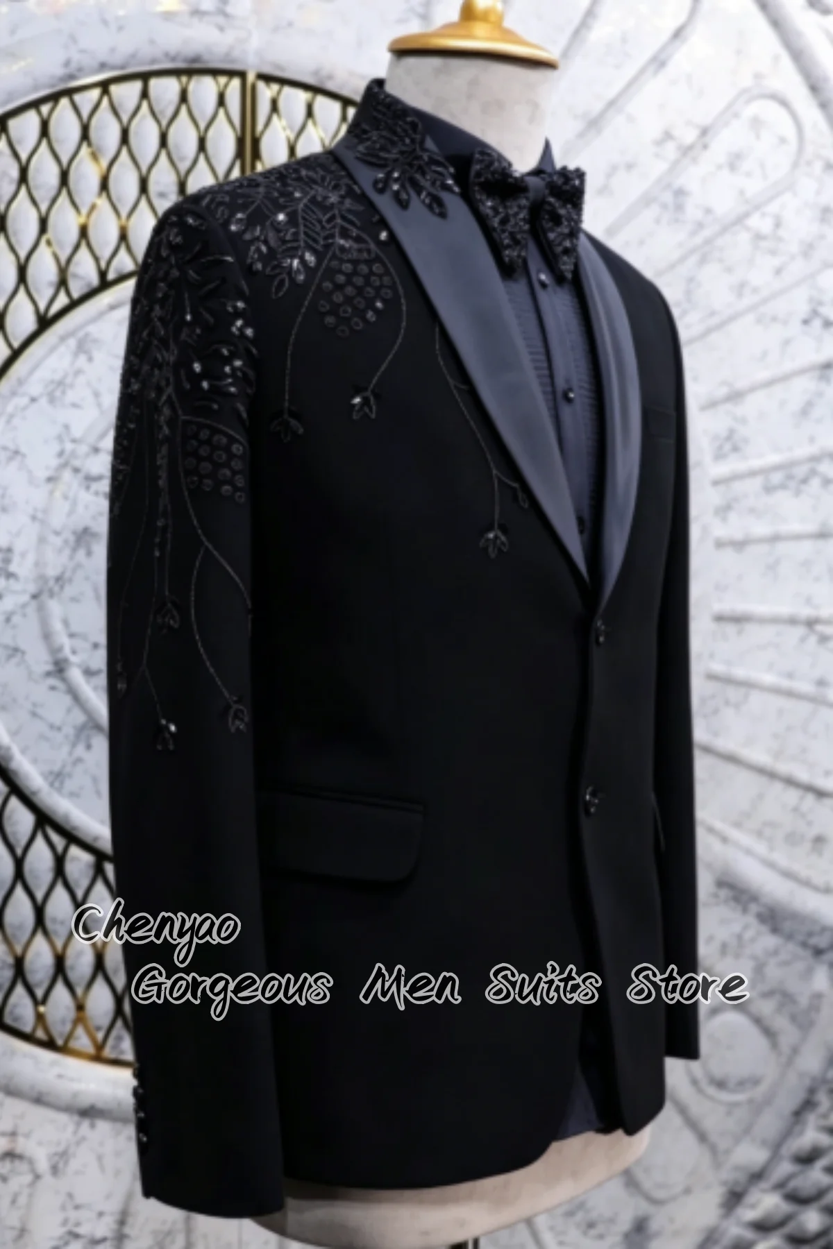 Stylish Asymmetric Floral Beaded Black Men Suits Custom Groom Wedding Party Tuxedos 2Pcs Sets Male Prom Blazers Slim Ropa Hombre
