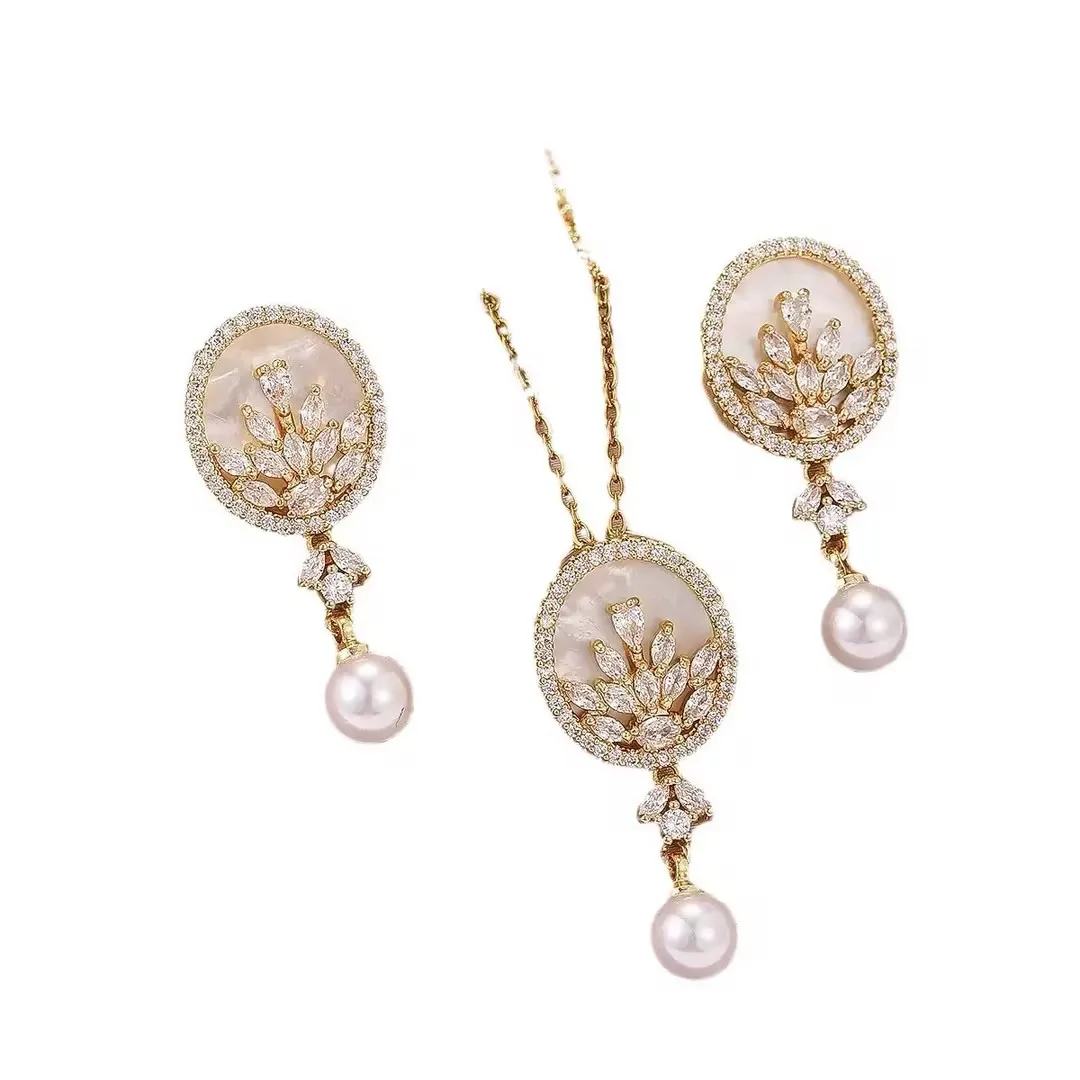 Shell two-piece Set For Sale Women\'s Retro Style Pendant Necklace Earrings Ins Trend Light Luxury Hot Gift