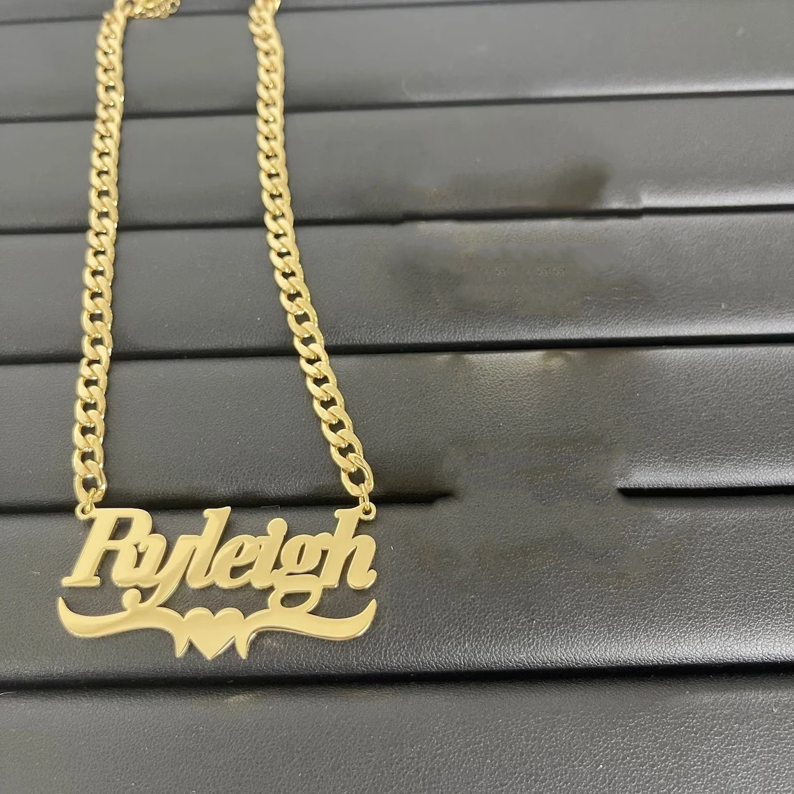 Custom Cuban Chain Heart Name Necklace Women Girl Jewelry Stainless Steel Gold Color Personalized Nameplate Necklace Best Gifts