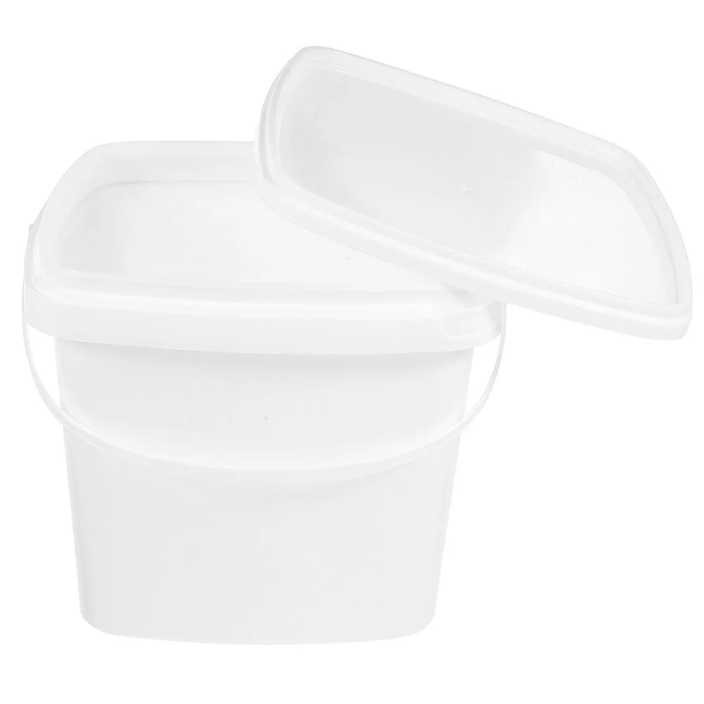 

Portable Plastic Bucket with Lid Multipurpose Water Container for Farm Household Outdoor Use PP Material