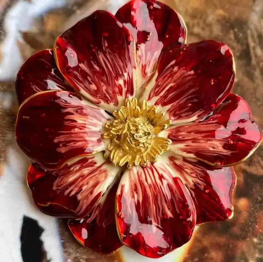 European and American Flowers Are Elegant, Classic and Timeless. High-temperature Fired Enamel Brooches