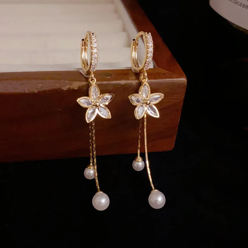 

Luxury Zircon Flower Pearl Tassel Ear Buckles Elegant Sweet Versatile Delicate Fashion Drop Earrings For Women Wedding Wholesale