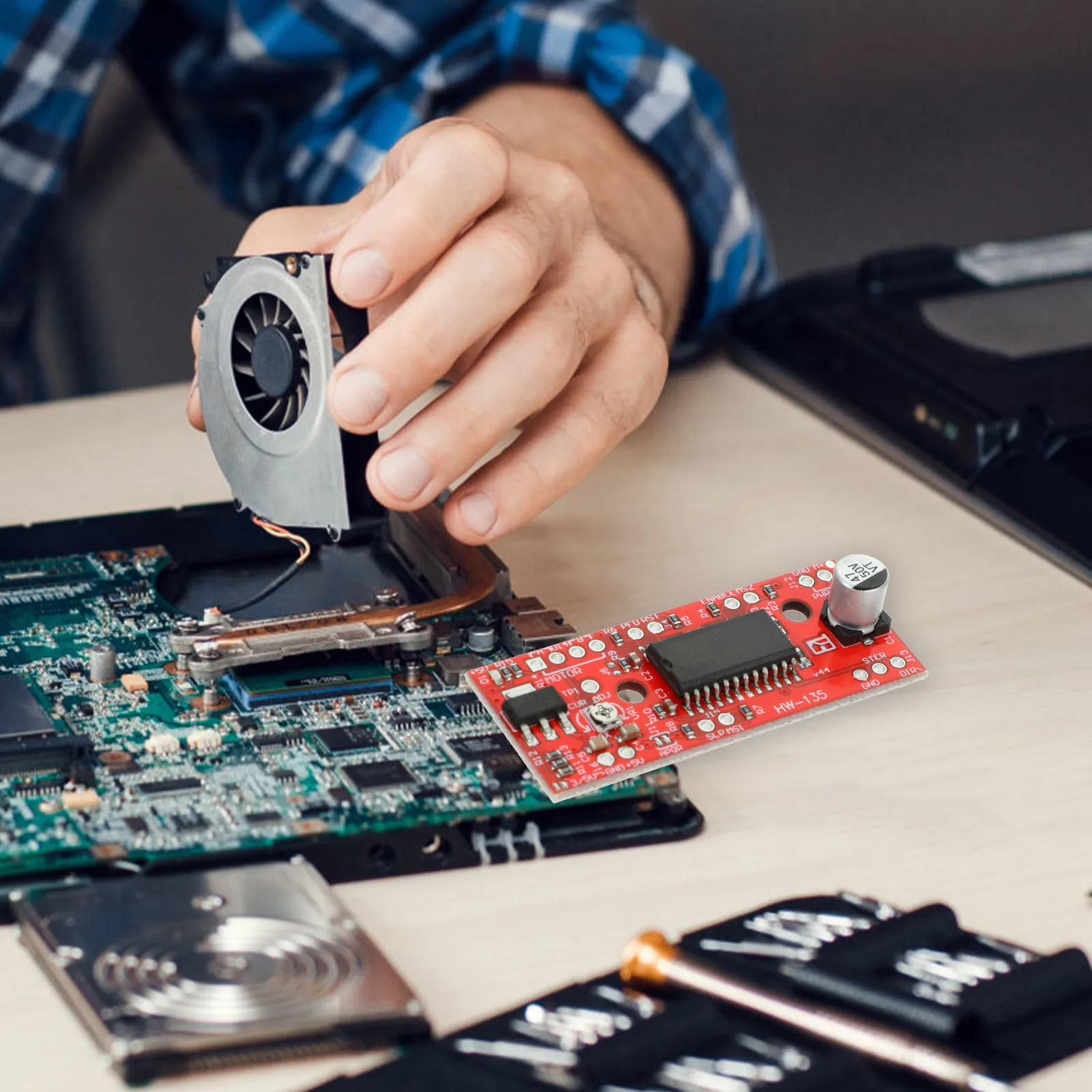 

Драйвер шагового двигателя Easydriver с регулировкой тока, выбором микростепинга, функцией перехода в режим сна, гибким управлением пинами