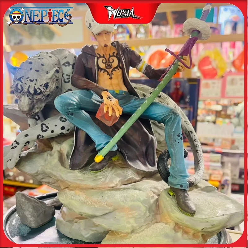 ฟิกเกอร์วันพีซ ทราฟาลการ์ ลอว์ ขนาด 26 ซม. พร้อมธีมแบล็คเพิร์ลและสโนว์ลีโอพาร์ด ของสะสมอนิเมะ โมเดลของเล่นสุดพิเศษสำหรับเด็ก