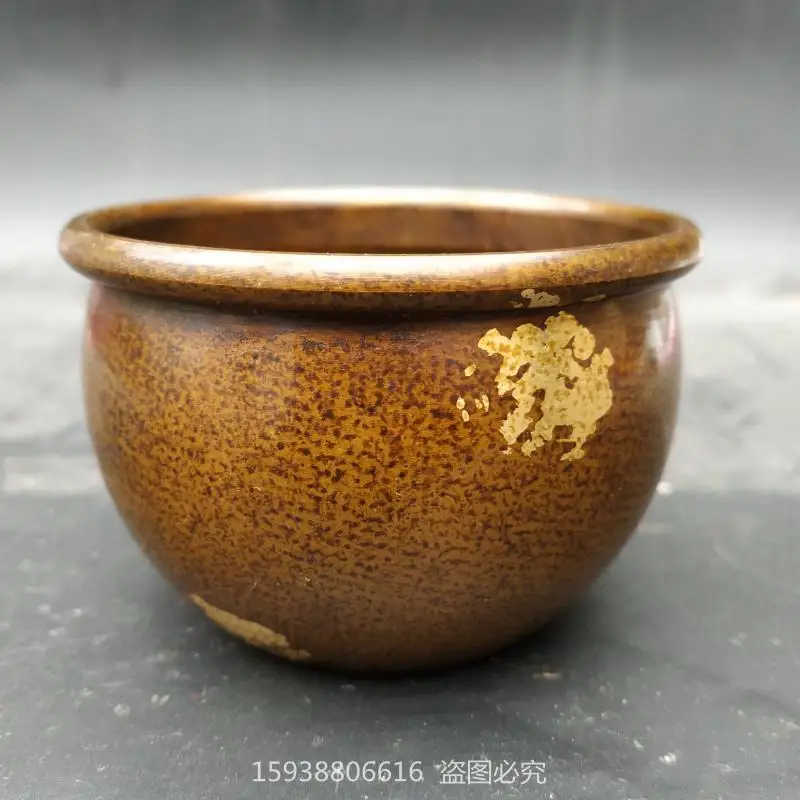 Antique old ware collection of ancient goods, pure yellow and purple skin, pigment noodles, gold cylinders, polywealth copper