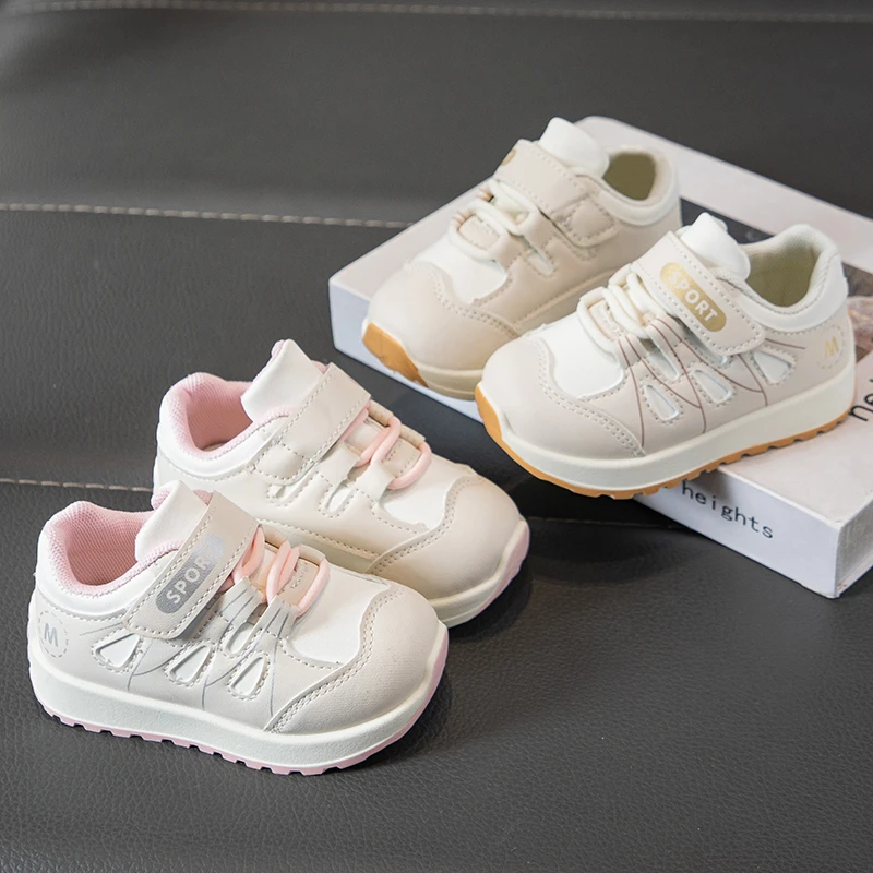 

2025 зимние новые детские кроссовки на резиновой подошве, модный удобный дизайн, повседневная обувь для маленьких девочек и мальчиков, удобная детская обувь на плоской подошве с сеткой