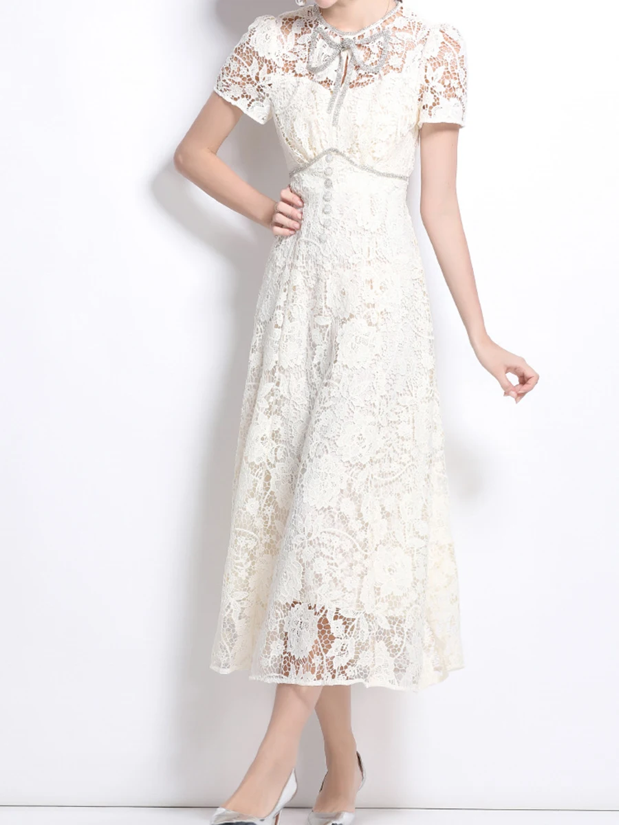 VGH 固体痩身中空レースドレス女性のためのラウンドネック半袖ハイウエストスプライシングボタン甘いドレス女性スタイル