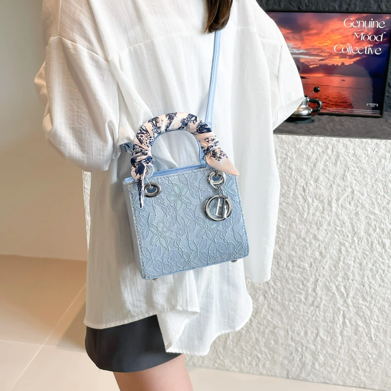 

Petite Elegant Female Bag Handbag Versatile Evening Clutch Glamorous Shoulder Bag For Women Accessory