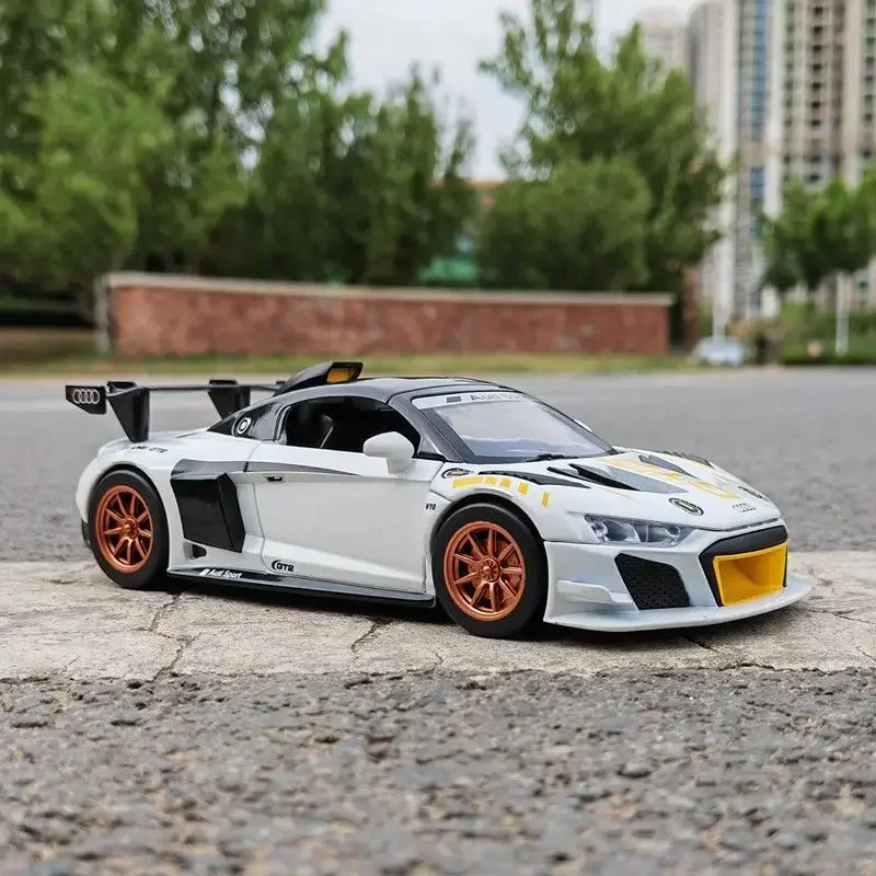 

1:24 для AUDI R8 GT2 LMS гоночная модель автомобиля из сплава, литой металлический игрушечный автомобиль, модель имитации звука и фотосессия, коллекционные подарки