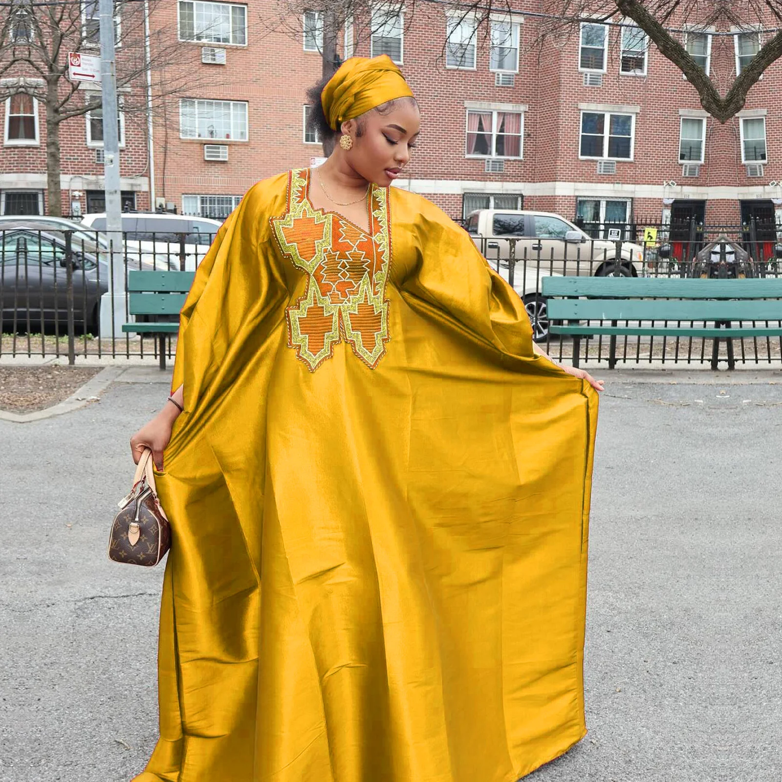 ملابس أفريقية للنساء عباية مطرزة مقاس كبير فستان كنيسة أنيق للحفلات #1