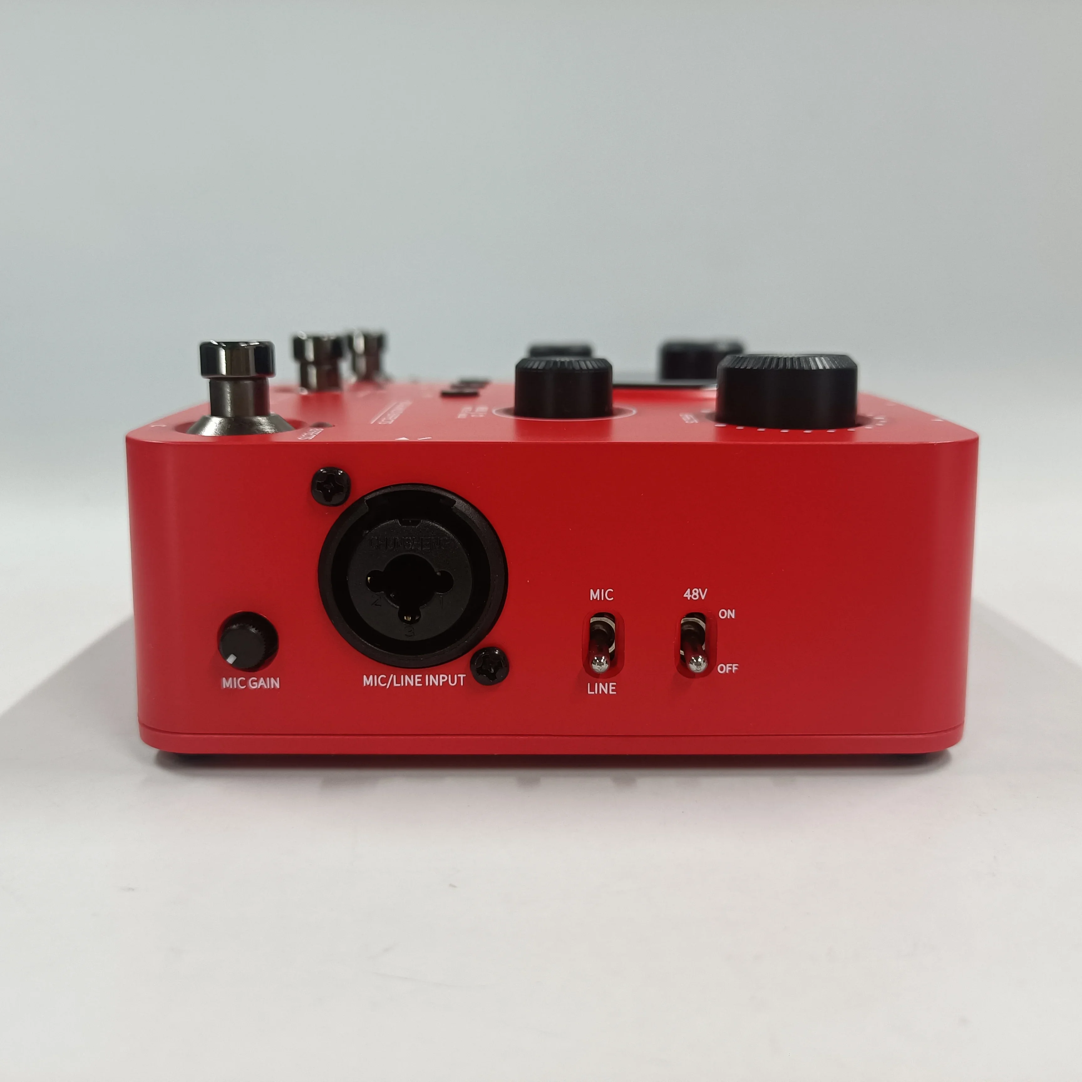 VE200 Vocal Multi-Effects with four control knobs + MENU encoder for Singers, Singer-Songwriters
