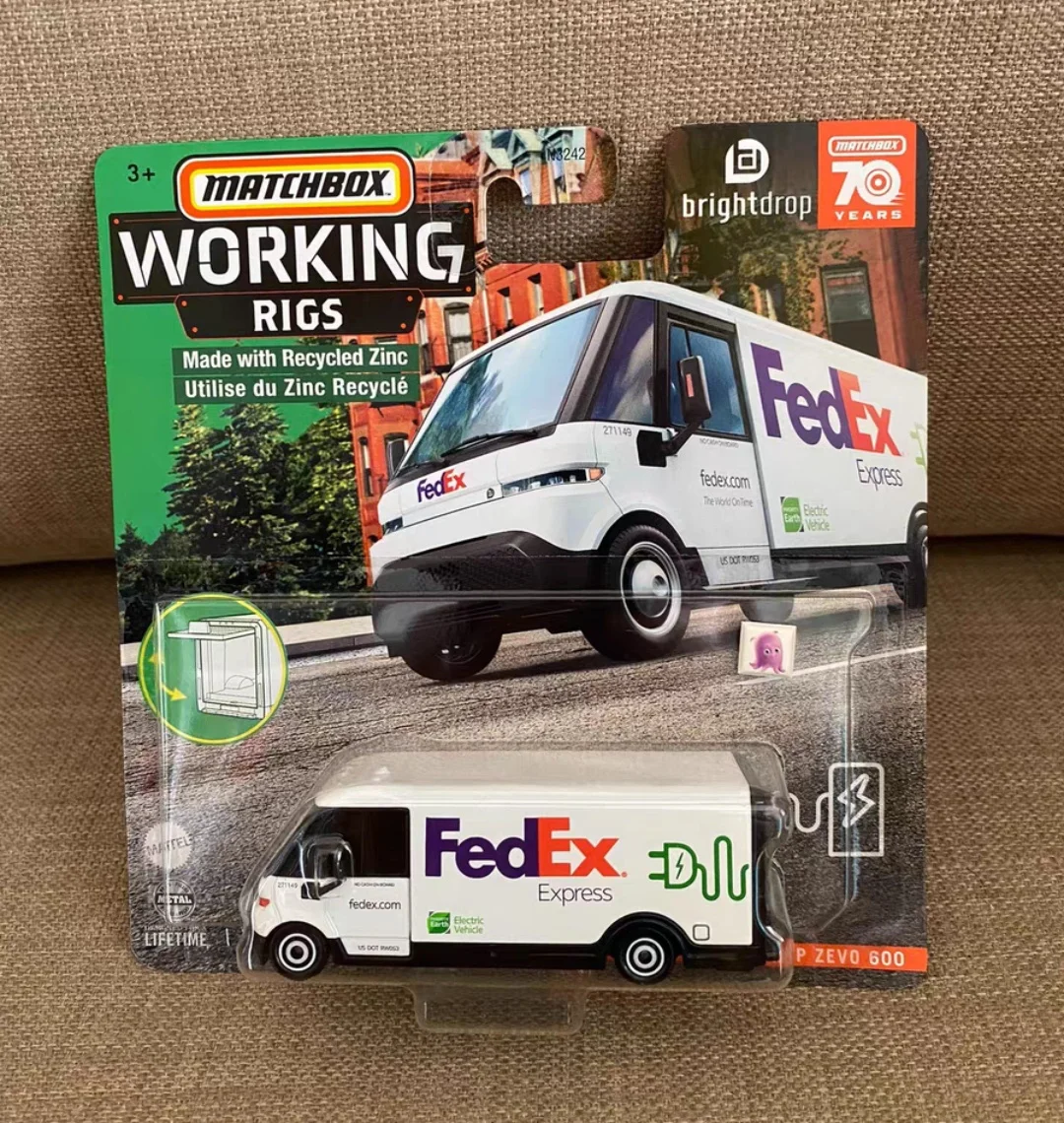 Platos de trabajo de coches Matchbox, juguetes para niños, Coche de Metal fundido a presión, 70 años, Pierce especial, Fedex Express N3242, 1/64