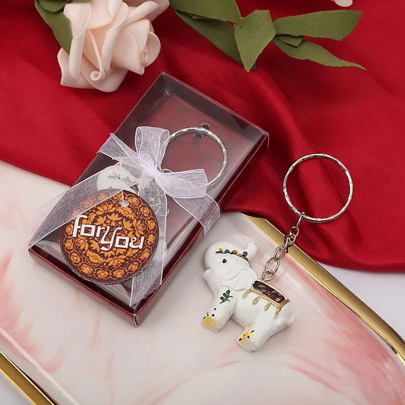 8 قطعة سلسلة مفاتيح على شكل فيل ملون مع صندوق هدايا أنيق معبأ ، هدايا حفلات تحت عنوان هندي ، حلقة سلسلة مفاتيح على شكل فيل صغير