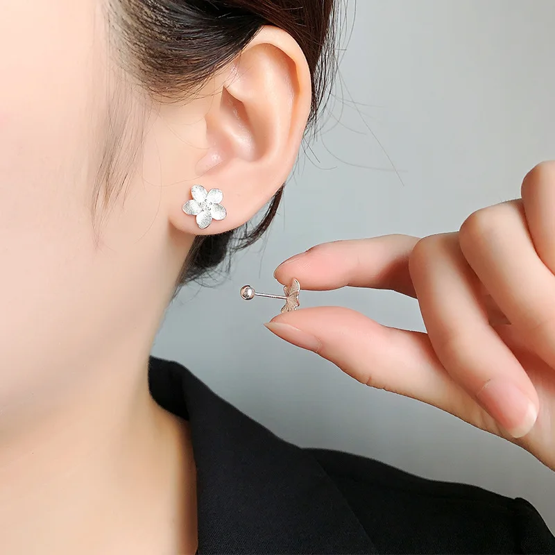New Creative Silver Color Gardenia Flower Piercing Screw Ball Stud Earrings For Women Girls Charm Party Jewelry Accessories Gift