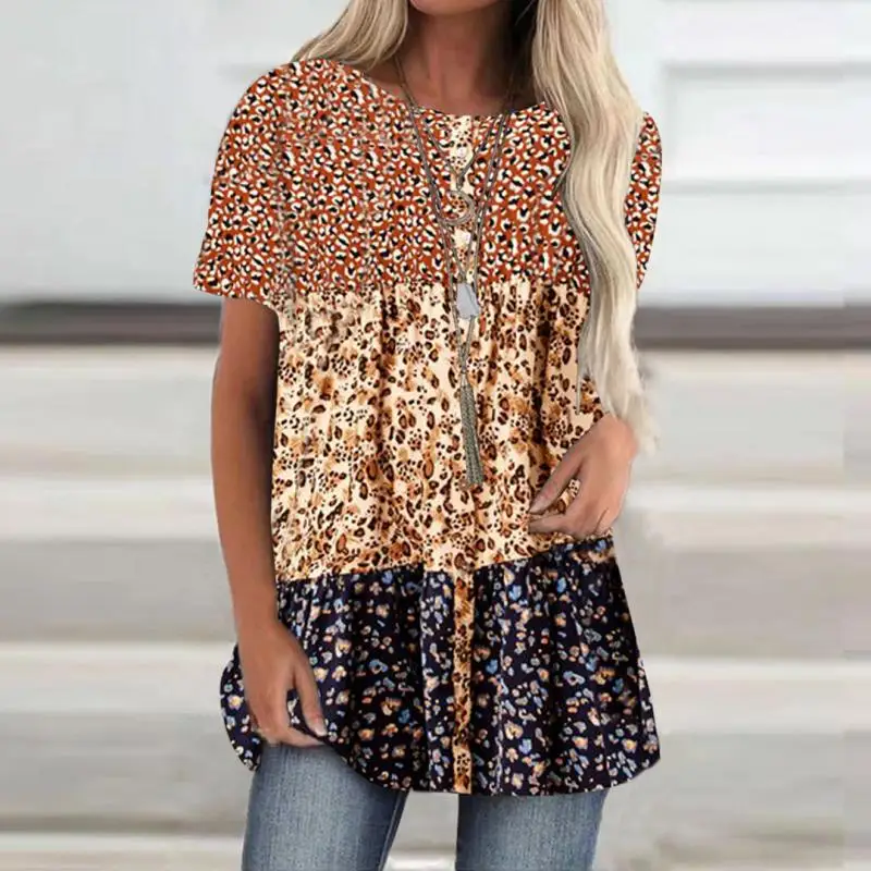 

Plus Size Women Short Sleeve Scoop Neck Printed Stitching Tops