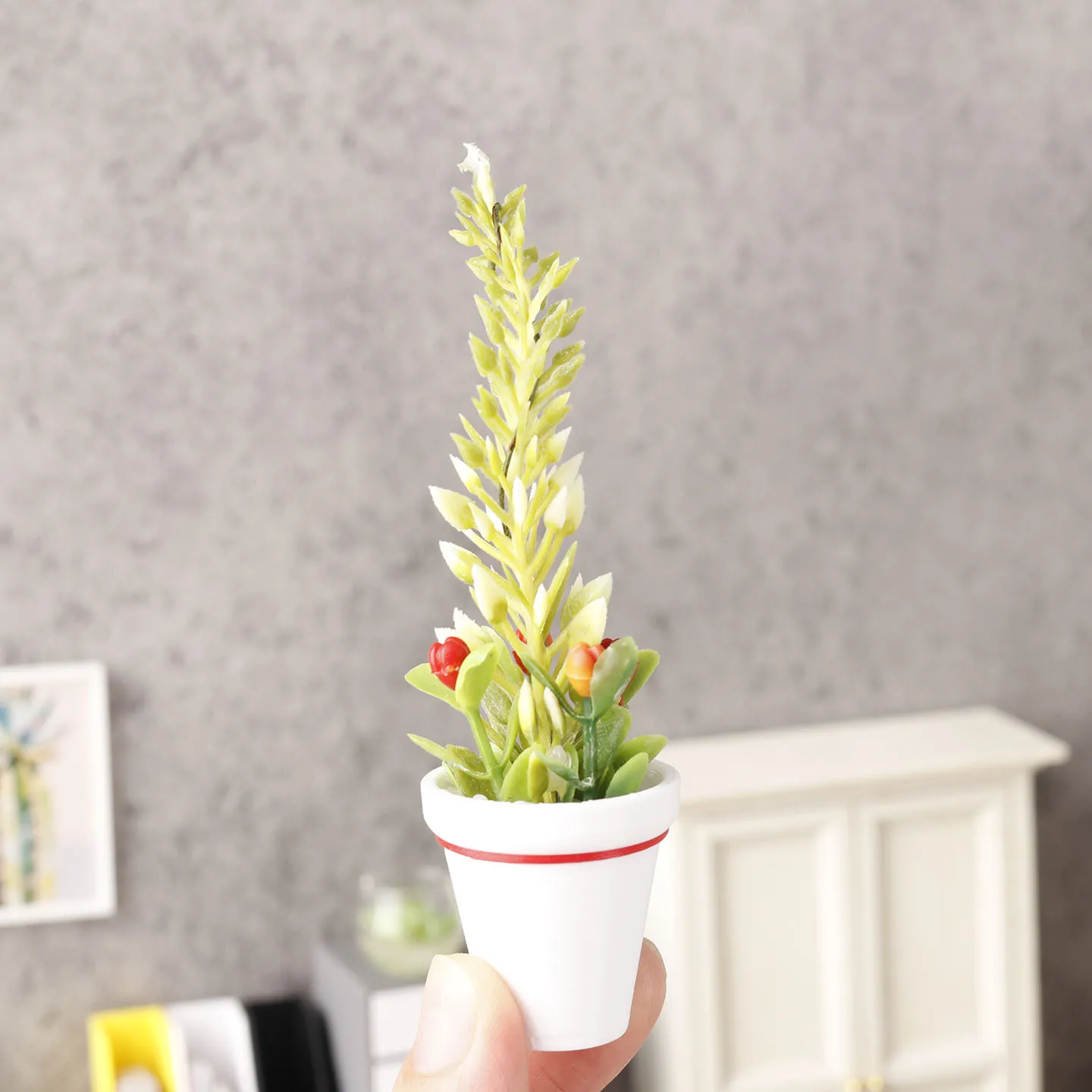 Mini Christmas Tree Model Snowy Tree Plant Dollhouse Miniature Christmas Decoration Scene Accessory 1:12 Scale Desktop Ornament