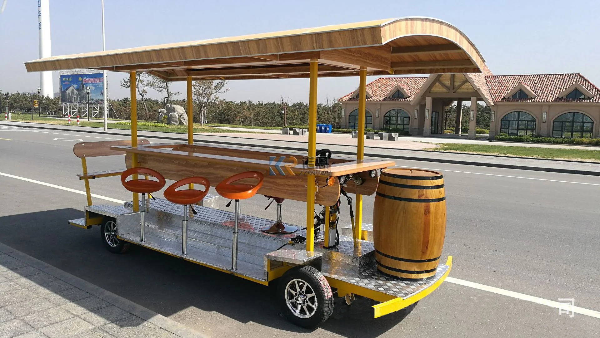 2023 Food Shop Pedal Pub Car For Sale Bar Bike Electric Sightseeing Antique Beer Cycle