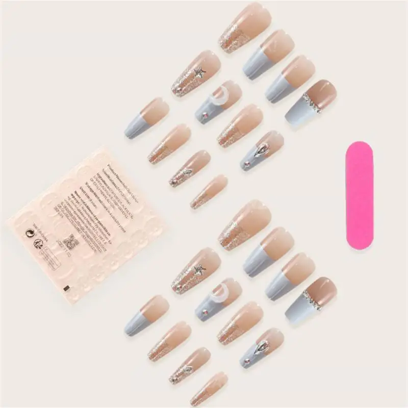 Einfach zu bedienen gepresste falsche Nägel haltbare französische falsche Nägel stilvolles Design natürlich aussehendes Ergebnis Nagel chips kurze Nagel maniküre