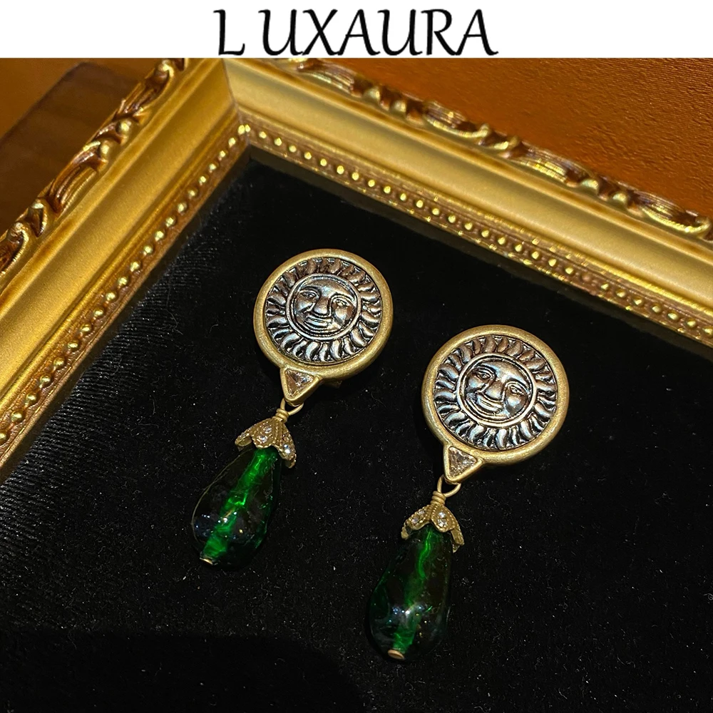 

Vintage fashion classic geometric style paired with Bohemian women's accessory stud earrings