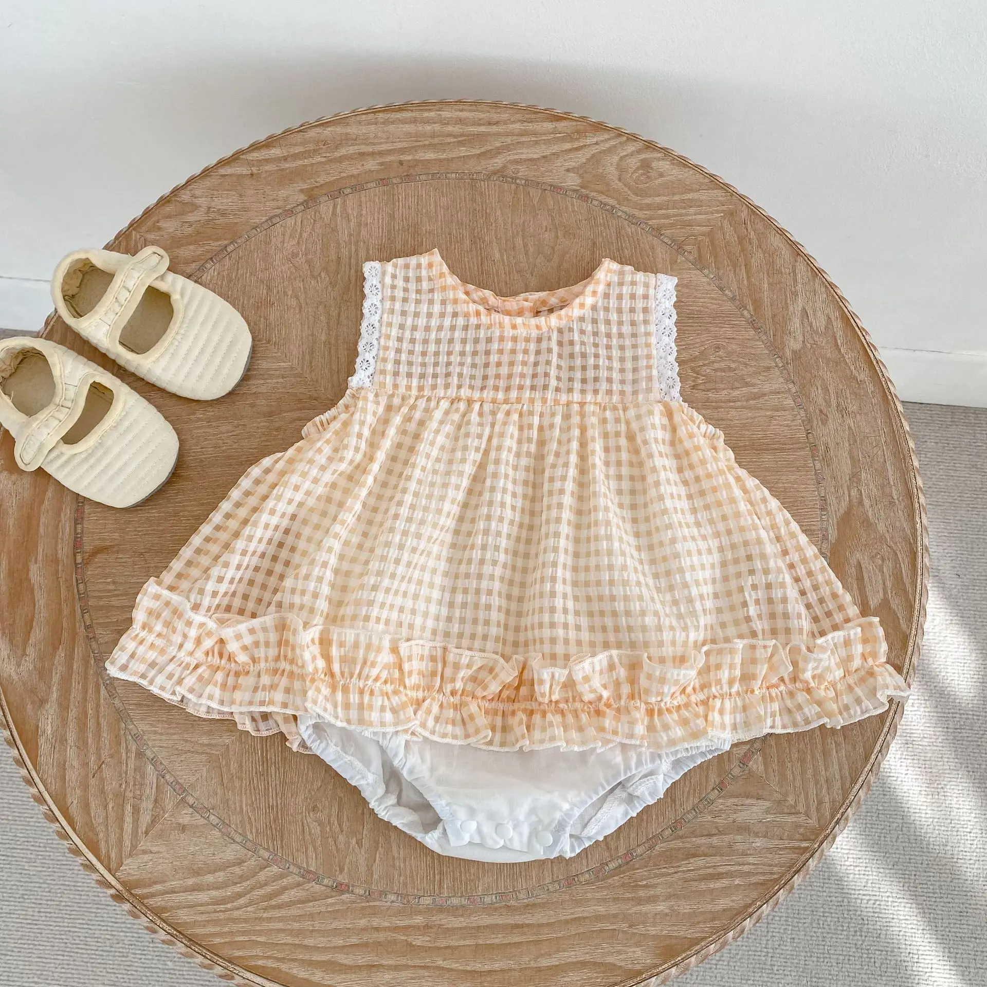 

2026 Summer New Baby Girl Sleeveless Plaid Bodysuit Dress Cotton Infant Cute Sweet Lace Splicing Jumpsuit Toddler Clothes