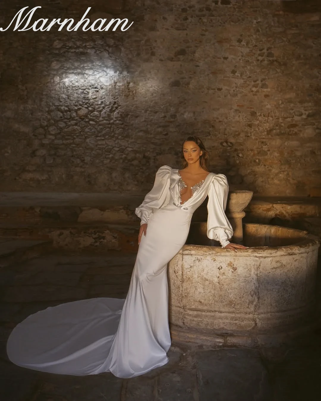 Marnham V Neck Pleat Bride Robe Illusion Mermaid Bridal Dress Sexy Pearls Wedding Gown Customized Vestido De Novia Court Train